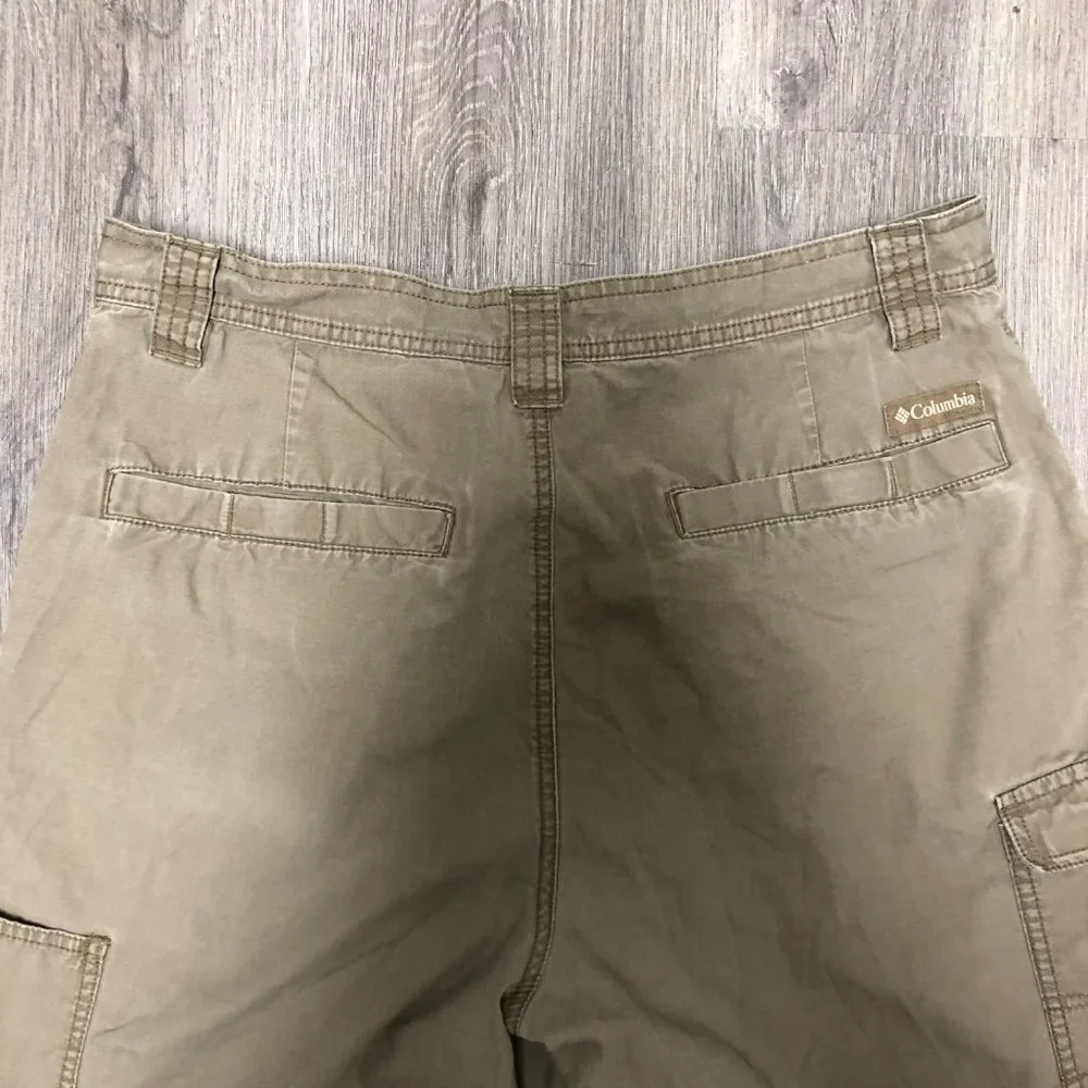 Columbia Cargo Pocket Shorts Men's Size 32 100% Cotton Tan Neutral Hiking Pants
